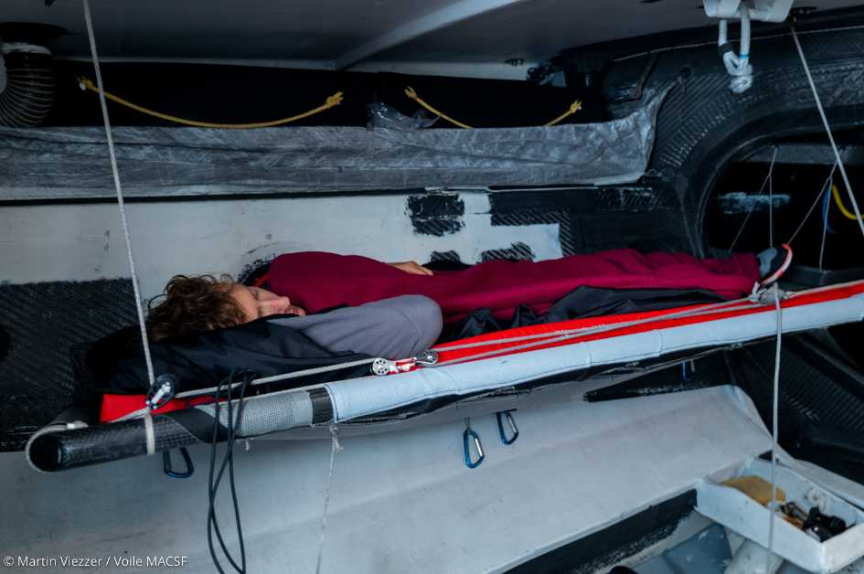 Sommeil et performances : les clés d’Isabelle Joschke pour le Vendée Globe